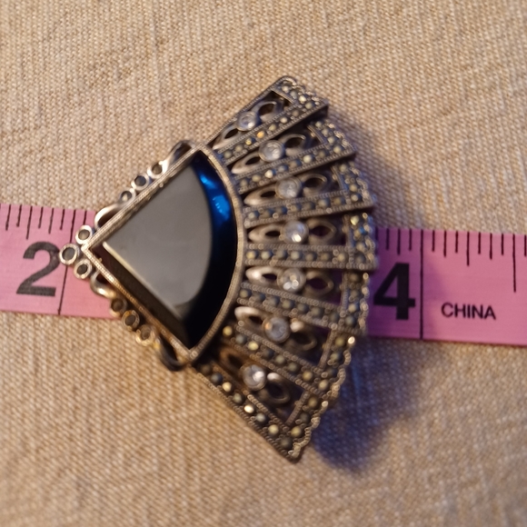 Vtg Monet Fan Brooch/Pin Silver Tone, Marcasite, Rhinestones and Faux Onyx - Picture 4 of 5